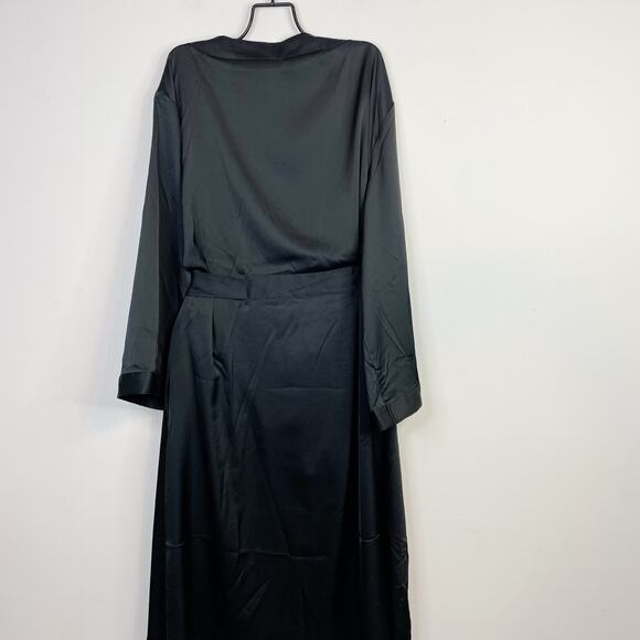 Fox & Royal City Chic Long Black Satin Robe Classic Minimalist Plus Size 18 M - Picture 8 of 15